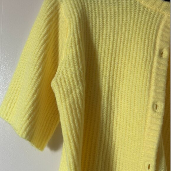 yellow short sleeve aerie cardigan - Picture 2 of 3